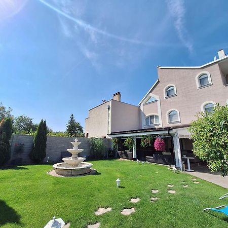 Meduza Wellness Spa S Ubytovanim Hlohovec Esterno foto