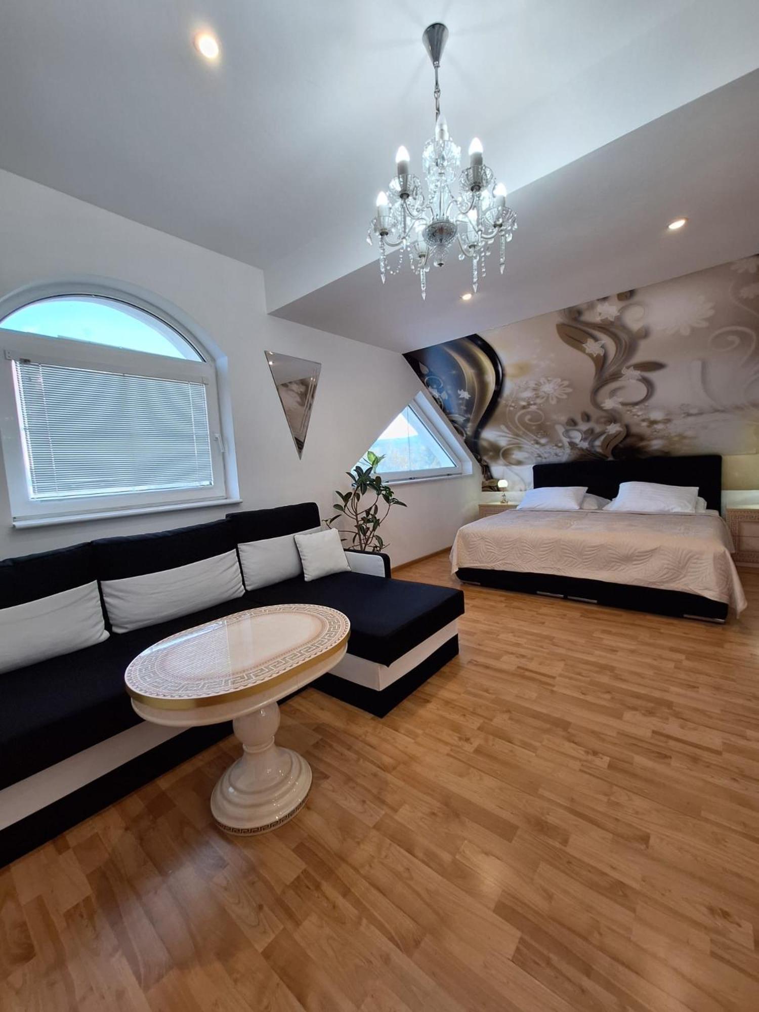 Meduza Wellness Spa S Ubytovanim Hlohovec Esterno foto